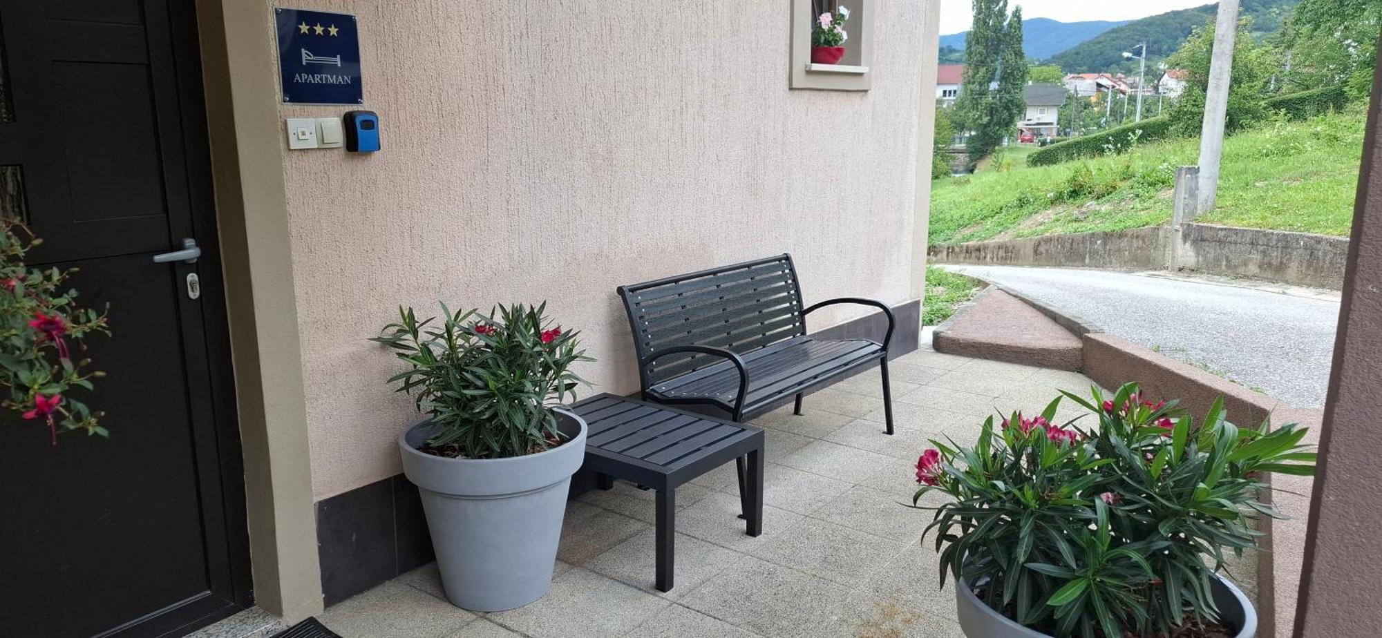 Apartman Folka Free Parking ザグレブ エクステリア 写真